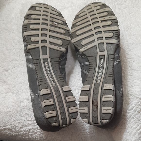 Skechers Charcoal Athletic Shoes - Picture 4 of 9